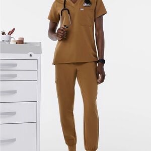 Figs - Earth - Catarina top - Zamora Joggers